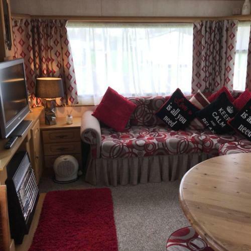 Family Caravan To Rent