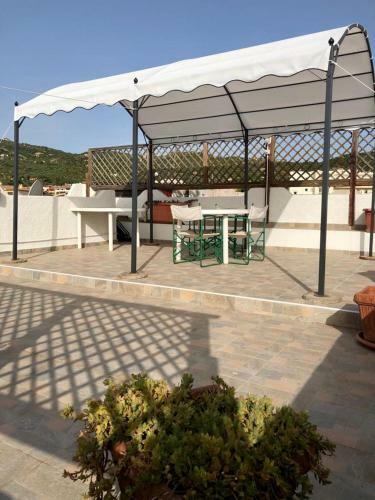 Apartment With Terrace In Cannigione