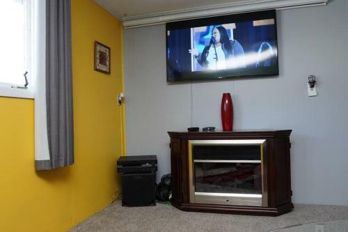Luxury 4-bedroom Home With 2 And Half Bathroom.