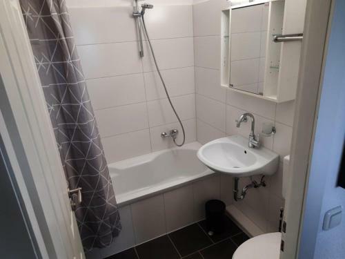 Apartment 560