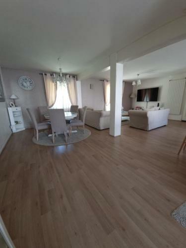 Villa Maison Individuelle Avec Sa Piscine Priv�e