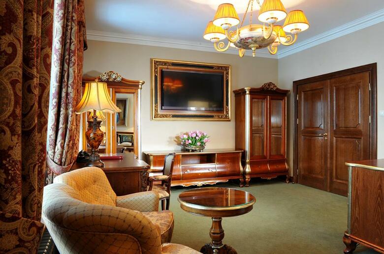 Hostal Palac Pac�ltowo