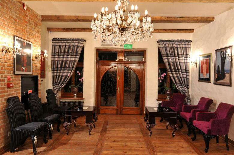 Hostal Palac Pac�ltowo