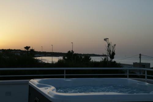 Villa Curri Case Al Mare