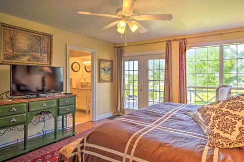 Exquisite Lake Charles Gem - Waterfront Views