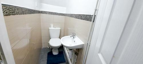 Charming 4-bed House In Manchester