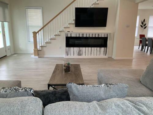 6 Bd 3ba Home Walking Distance To Downtown