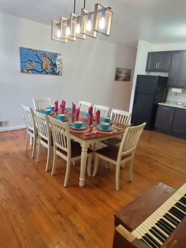 Reservoir Hill Mansion - 4 Bedrooms