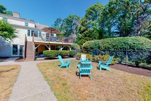 Hydrangea Pool House