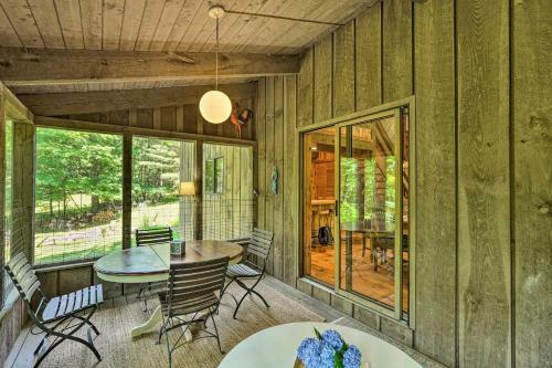 Serene Berkshires Cabin With Deck And Fire Pit!
