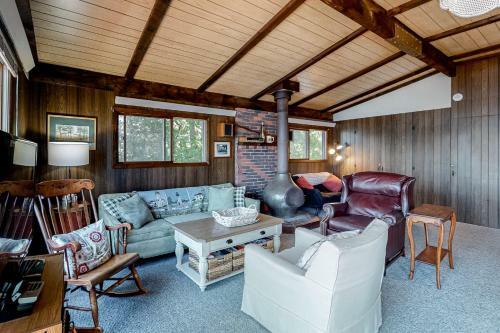 House On Big Sandy Pond
