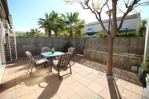 Casa De Vacaciones Con Piscina Comunitaria
