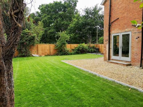 Stunning New Forest Cottage Close To Paultons Park