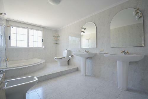 Casa Con Jard�n En Vilanova De Arousa