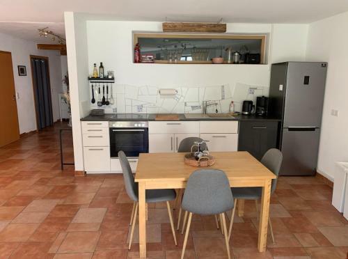 Apartamento Ferienwohnung Hundertwasser Marktheidenfeld