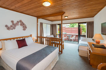 Swiss Chalet Lodge Motel