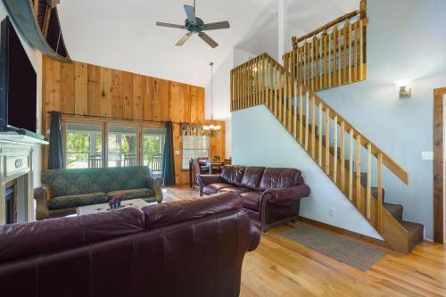 Bluff Cabin