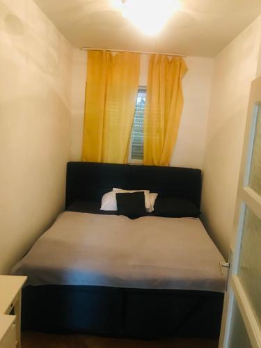Apartment With 2 Rooms 60m2