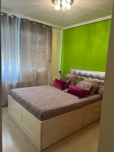 Chalet Confortable Avec Piscine Collective