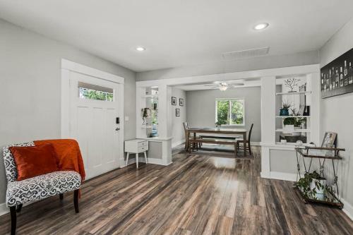 Modern 3 Bed/2 Bath Home In Midtown
