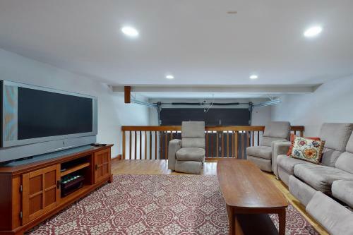 Luxury Adirondack Lakeview