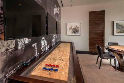 Apartamento $10 Million Penthouse With Jacuzzi On Balcony