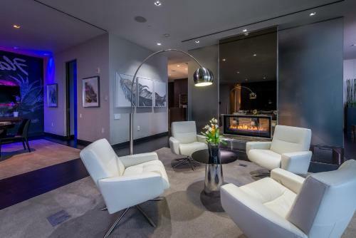 Apartamento $10 Million Penthouse With Jacuzzi On Balcony