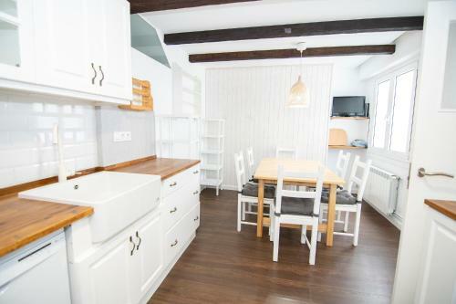 Gs- Apartamento Con Balc�n, 3 Dormitorios, Centro
