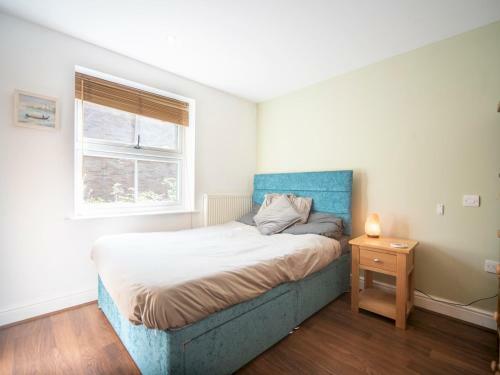 Pass The Keys Spacious Apartment Leading Onto A Shared Garden