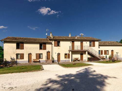 Amazing Apartment In Sassoferrato With Shared Pool