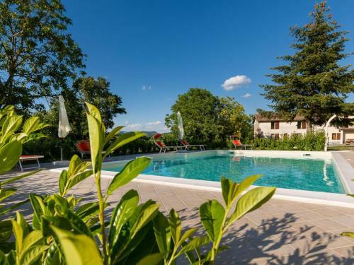 Splendid Apartment In Sassoferrato With Shared Pool