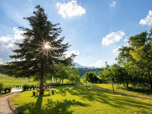 Snug Apartment In Sassoferrato With Shared Pool