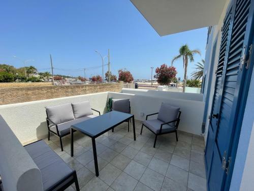 Shiar� Apartments