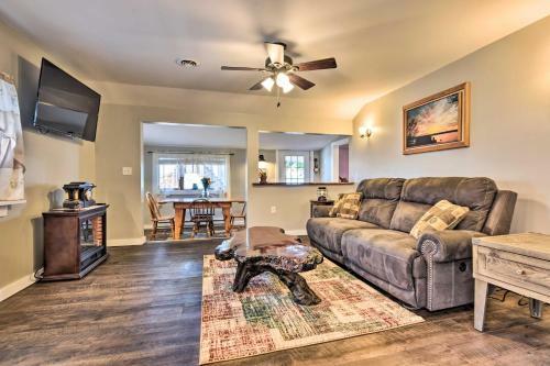Lakeside Lodi Hideaway With Dock And Nearby Parks