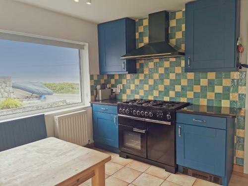 La Mare- 3 Bed-sea View-trearddur Bay