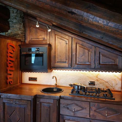 Apartamento Baita Con Vetrata E Caminetto