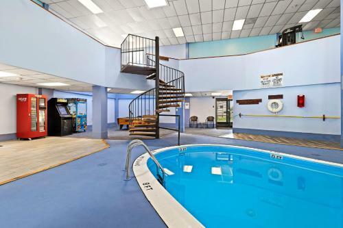 Family Condo Indoor Pool Mt Views