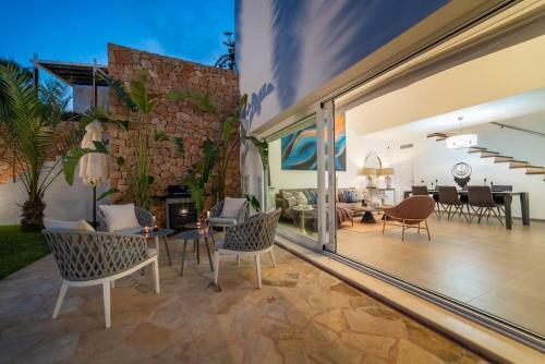 Villa Can Tasha Beautiful 5-bed Cap Martinet, Sea Views