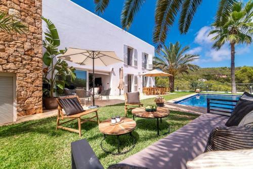 Villa Can Tasha Beautiful 5-bed Cap Martinet, Sea Views