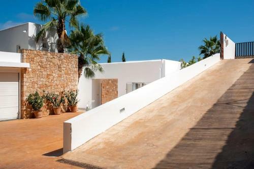 Villa Can Tasha Beautiful 5-bed Cap Martinet, Sea Views