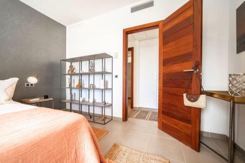 Villa Can Tasha Beautiful 5-bed Cap Martinet, Sea Views