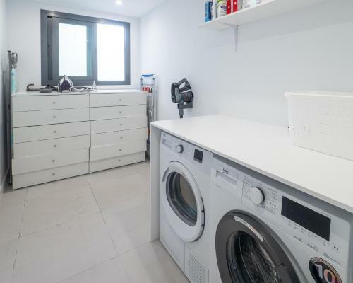 Villa Moderne � 700m de La Plage Avec Vue Mer