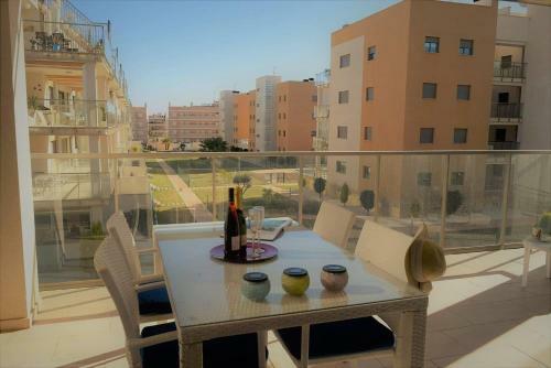 Stunning 2-bed Apartment In Nr Los Dolses