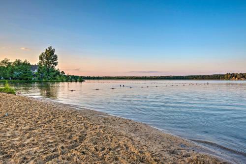 Breathtaking Pocono Hideaway With Beach Access!