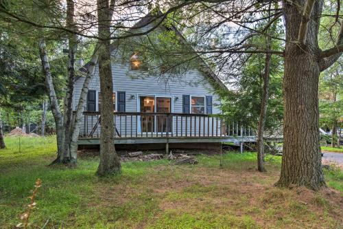 Breathtaking Pocono Hideaway With Beach Access!