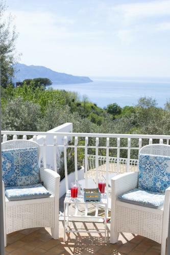 Amore Rentals - Villa Venus