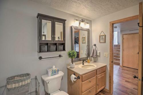 Inviting Sioux Falls Home About 5 Mi To Downtown!