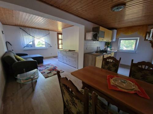 Bungalow In Canow