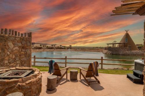 Zion White Bison Glamping & Rv Resort - Tipis And Kivas