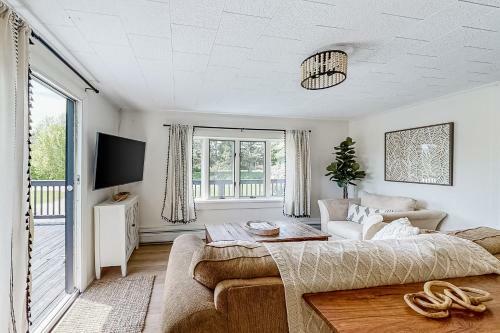 Pleasant Pond Unit B
